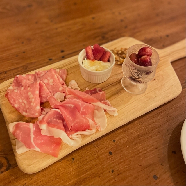 千代田区で居酒屋バイトするならココ！オシャレな大人居酒屋でスキルアップ！