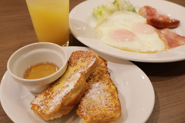 新宿区でファミレスバイトするならココ！高層ビルと賑やかな繁華街に囲まれた街