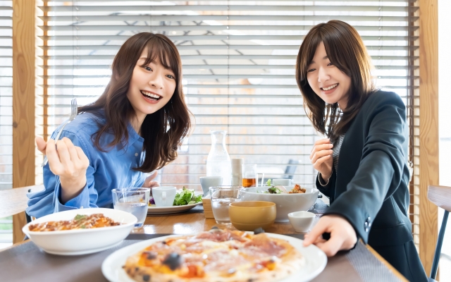 東広島市でカフェバイトするならココ！お酒と学生に囲まれた街