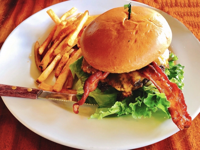 秋田市でファストフードバイトするならココ！あきたこまちと日本酒がある町